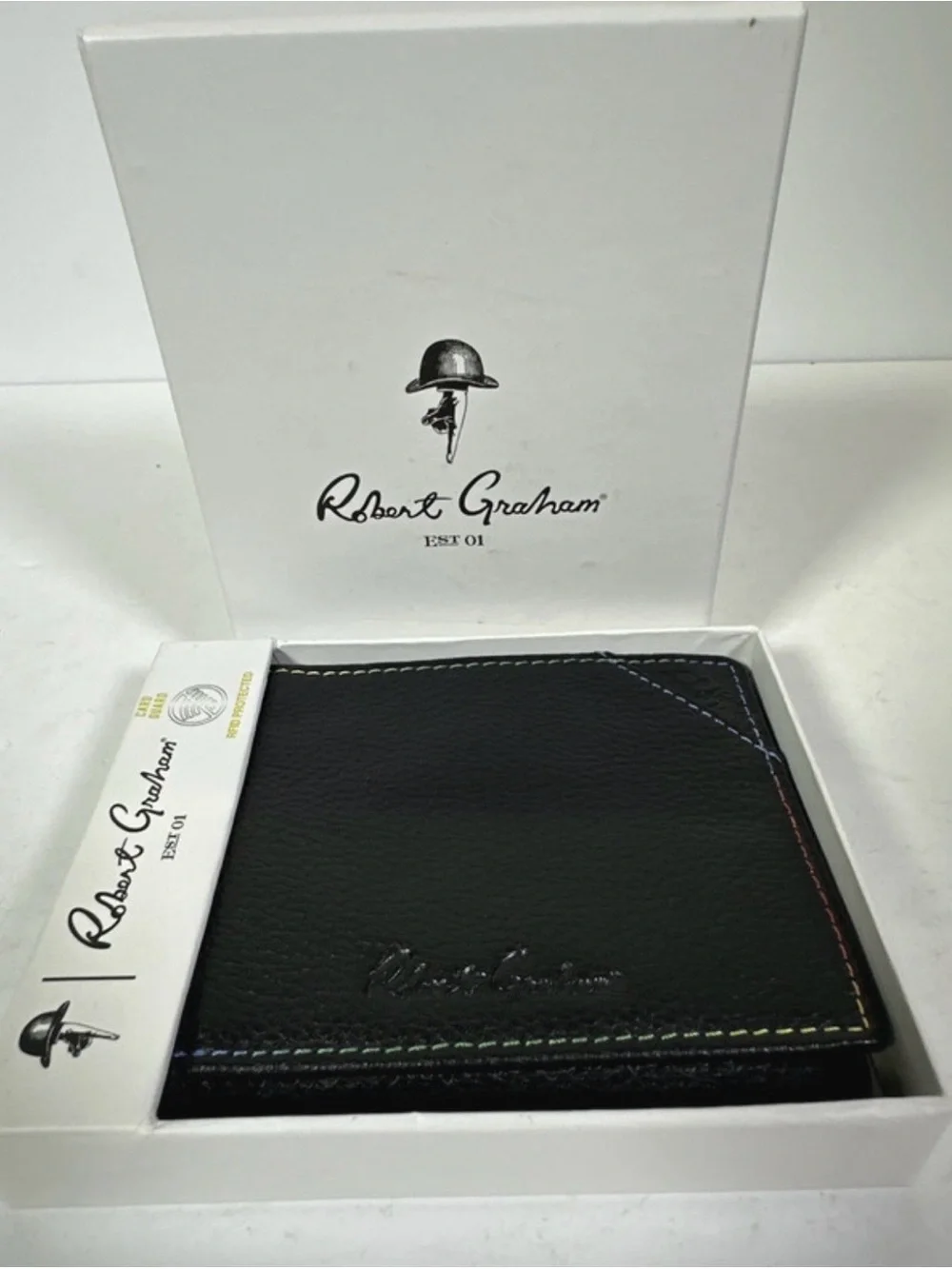 Chic Robert Graham Black Leather Wallet with Stitch Accents